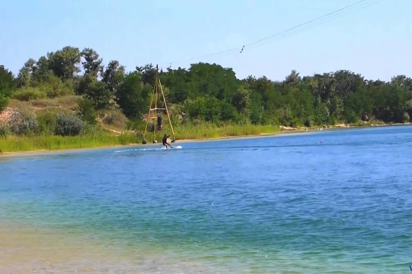 Голубое озеро в Днепропетровской области - идеальное место для отдыха